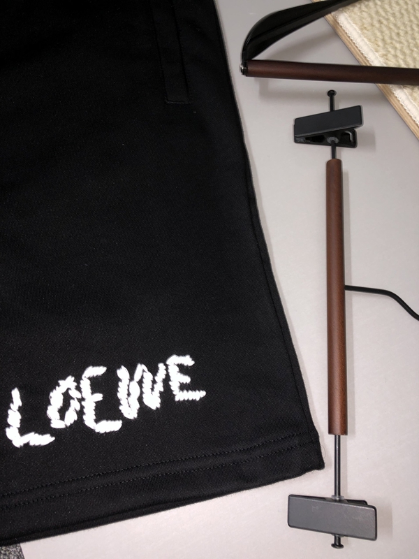 ブランドハーフパンツ背面デザイン